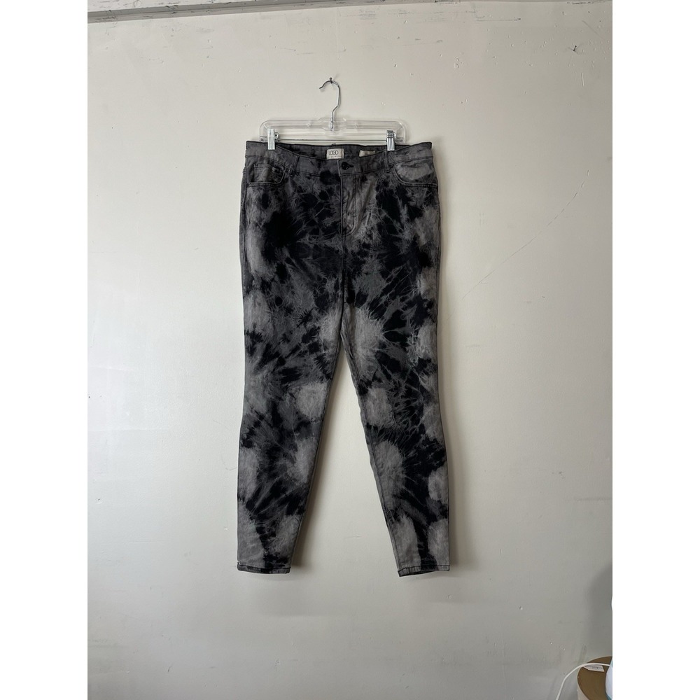 LOGO by Lori Goldstein Women's Regular Hand Tie-Dye Skinny Jeans